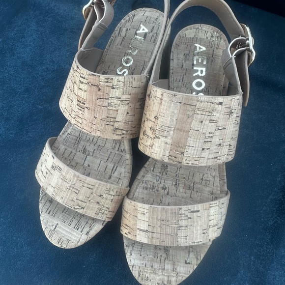 AEROSOLES Natural Cork Sandals - Picture 1 of 5